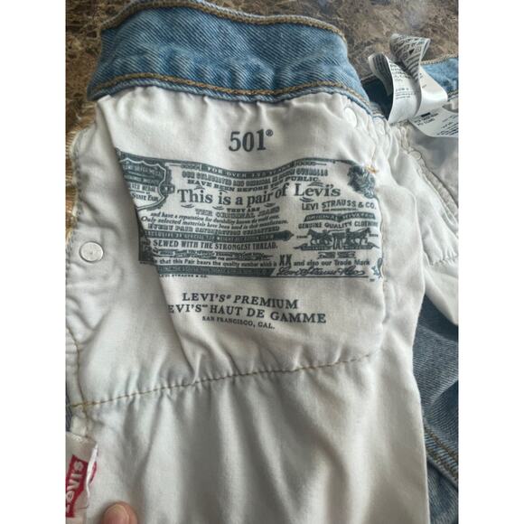 LEVI’S 501 SHORTS DENIM DISTRESSED PREMIUM SZ 26 GRUNGE RIPPED RUGGED AESTHETIC - Picture 15 of 16